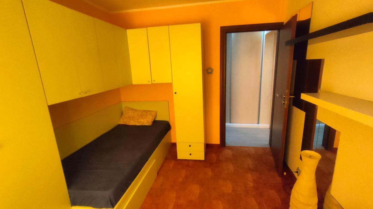 Duck Apartment Бухарест Экстерьер фото